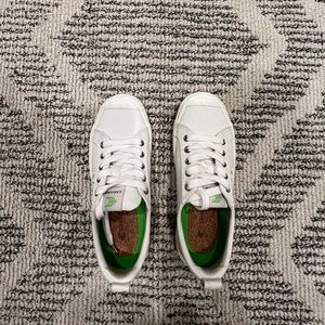 Cariuma Oca Low white sneakers